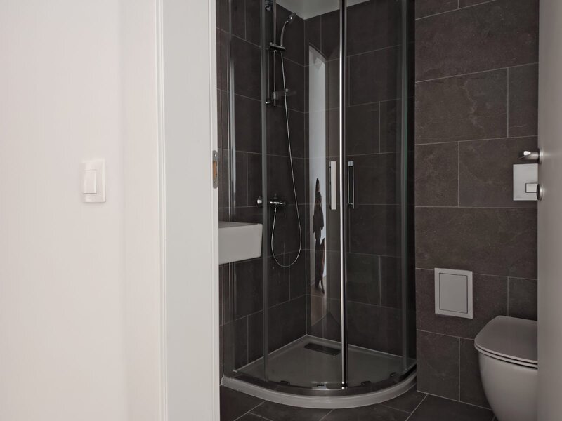 Lacul Straulesti, Mall Colosseum