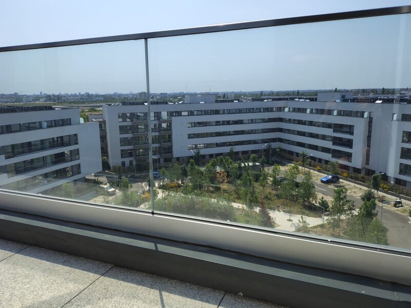 Lacul Straulesti, Mall Colosseum