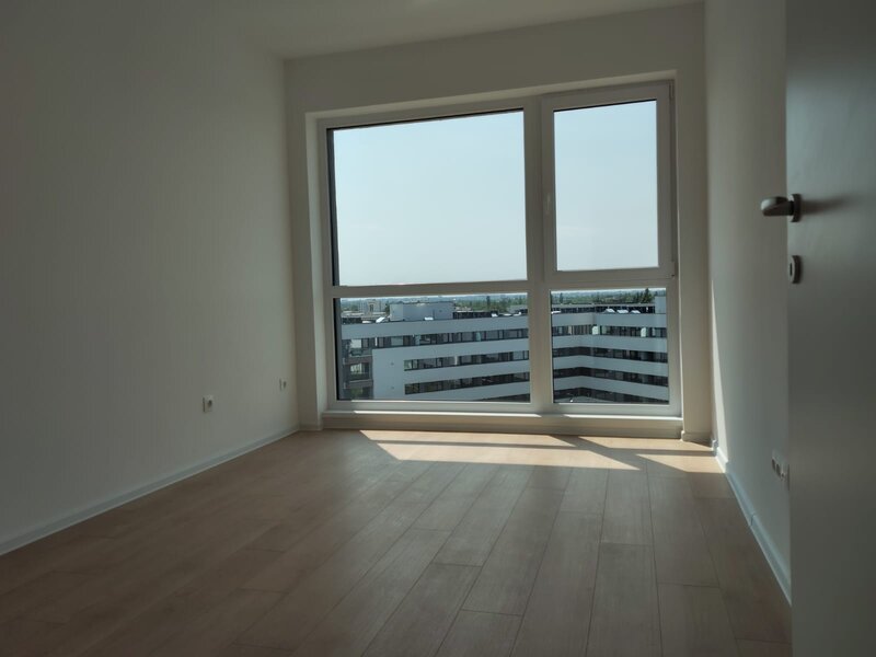 Lacul Straulesti, Mall Colosseum